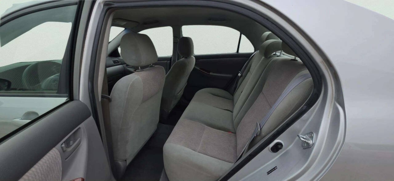 Used 2006 Toyota Corolla LE FWD image 7
