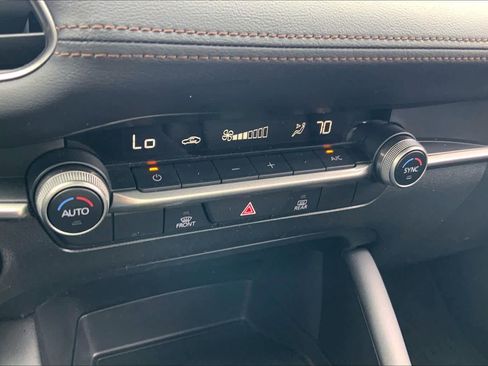 Used 2023 MAZDA MAZDA3 s image 32