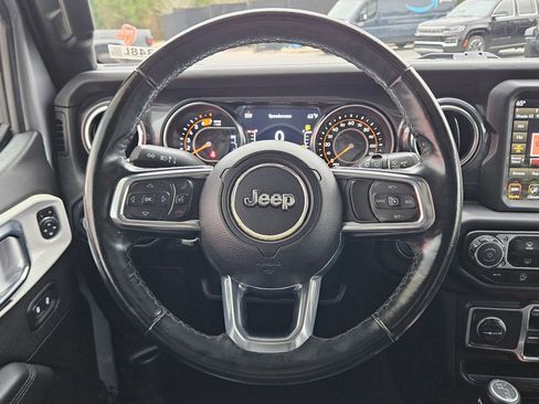 Used 2021 Jeep Wrangler Unlimited Sahara image 16