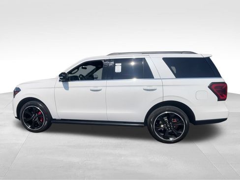 Used 2024 Ford Expedition Limited AWD/4WD image 5