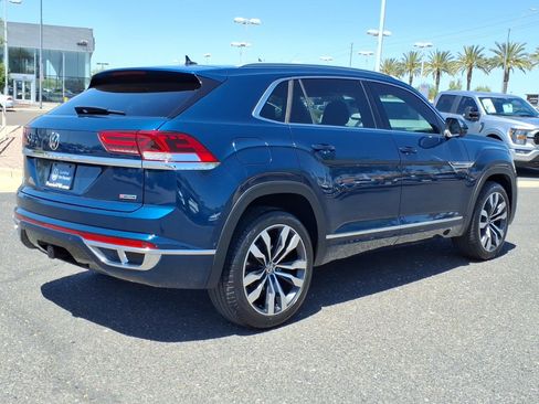 Certified 2022 Volkswagen Atlas Cross Sport SEL Premium R-Line AWD/4WD image 7