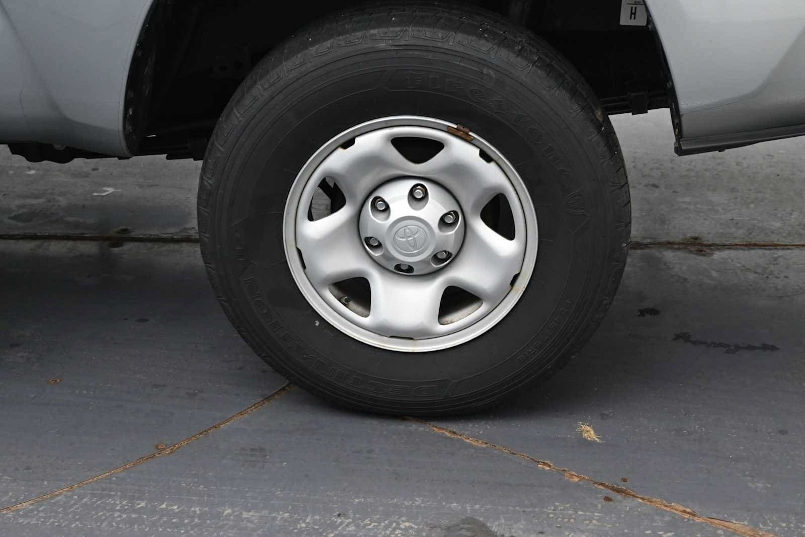 Used 2023 Toyota Tacoma SR AWD/4WD image 5