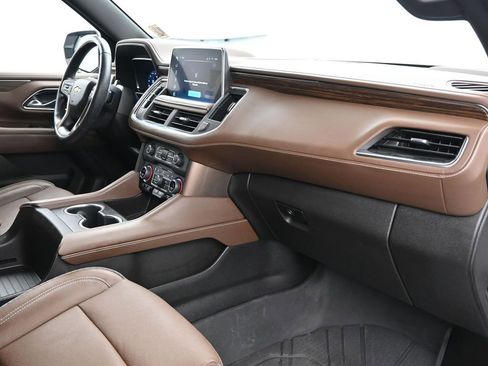 Used 2024 Chevrolet Tahoe High Country w/ Advanced Technology Package image 16