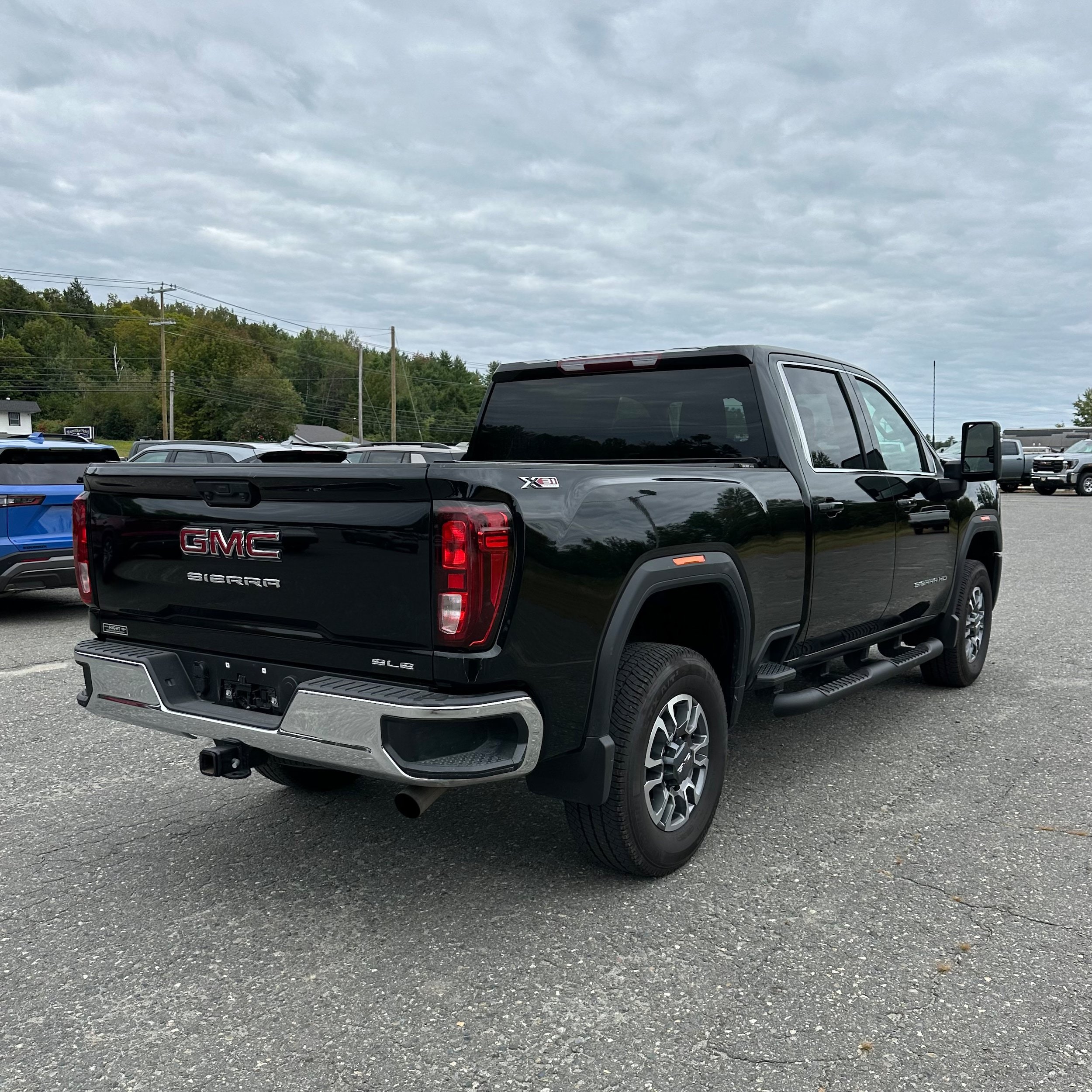 Used 2026 GMC Sierra 2500 SLE w/ SLE Value Package; AWD/4WD image 5