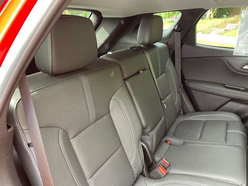 Used 2024 Chevrolet Blazer LT FWD image 34