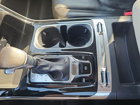 Used 2022 Kia Carnival SX FWD image 38