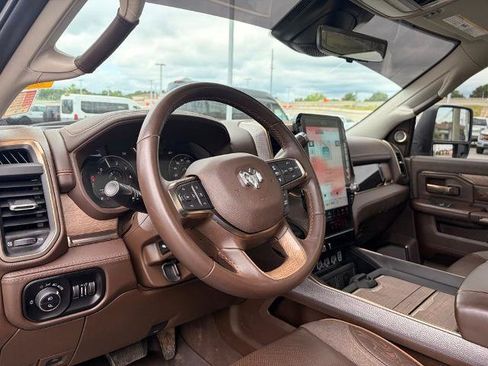 Used 2025 RAM 2500 Limited AWD/4WD image 12
