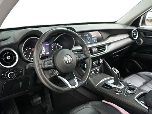 Used 2020 Alfa Romeo Stelvio Ti w/ Active Blind Spot Package AWD/4WD image 15