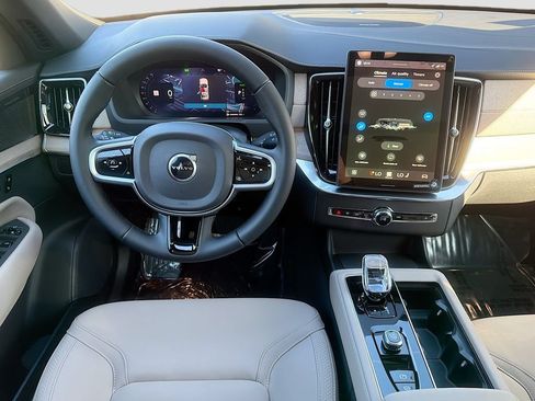 New 2026 Volvo XC90 T8 Plus w/ Protection Package Premier AWD/4WD image 23