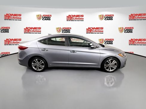 Used 2017 Hyundai Elantra Limited FWD image 15