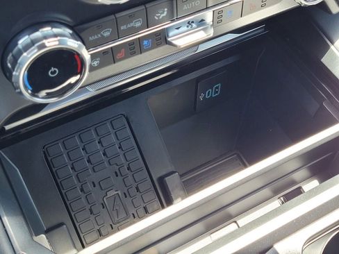 New 2025 Ford F250 Platinum image 56