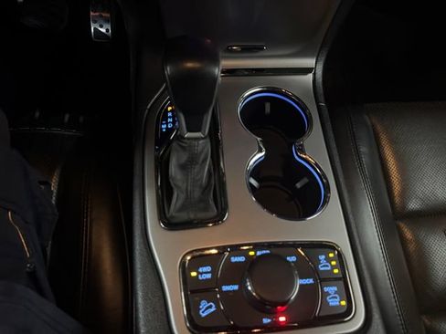 Used 2021 Jeep Grand Cherokee High Altitude AWD/4WD image 16