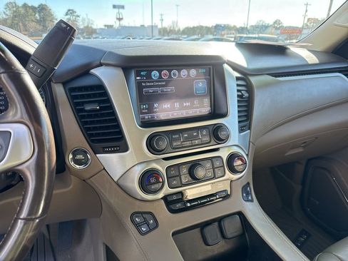 Used 2020 GMC Yukon XL SLT w/ Premium Edition image 19