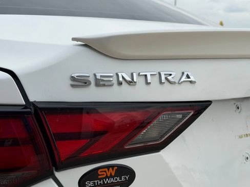 Used 2024 Nissan Sentra SR w/ Trunk Package FWD image 9