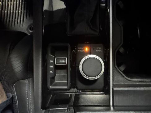 Used 2023 Toyota Tundra Platinum AWD/4WD image 12