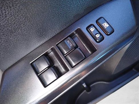 Used 2017 Toyota RAV4 XLE FWD image 14