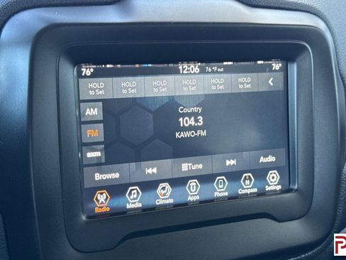 Used 2019 Jeep Renegade Altitude w/ Quick Order Package 2XM FWD image 21