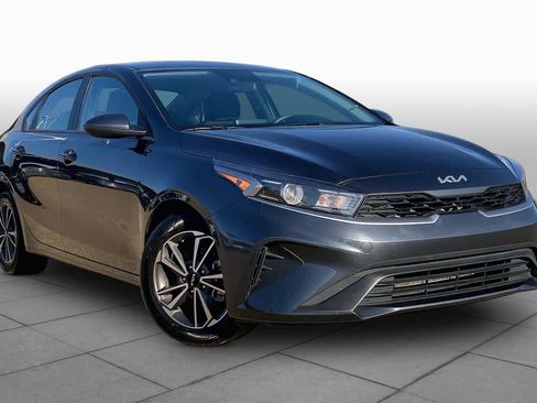 Used 2024 Kia Forte LXS FWD image 3