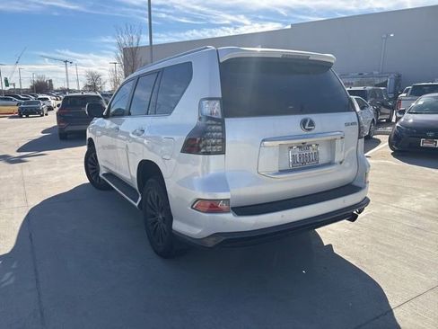 Used 2023 Lexus GX 460 Premium image 4