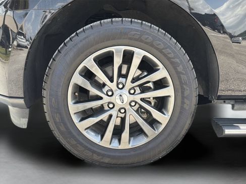 Used 2020 Ford Expedition Limited AWD/4WD image 36