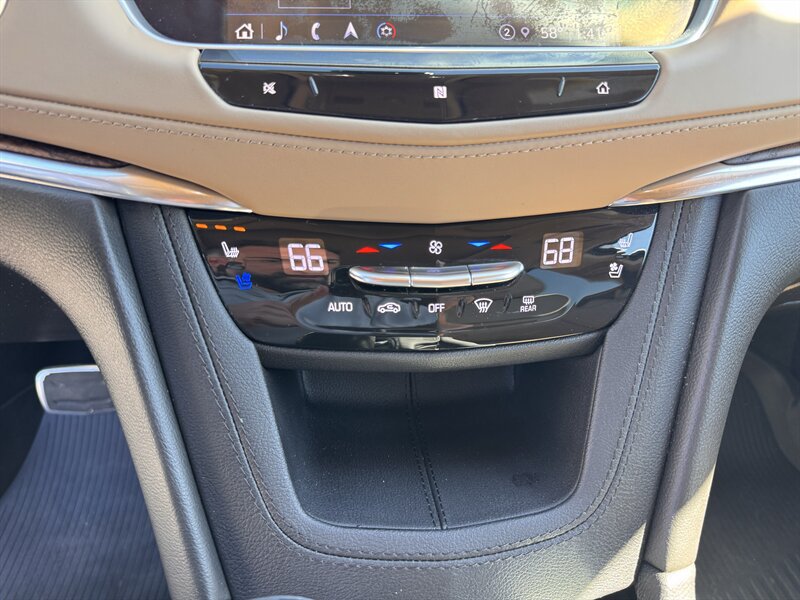 Used 2021 Cadillac XT5 Sportv w/ Platinum Package AWD/4WD image 21