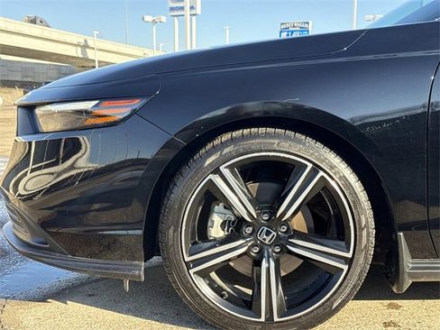 Used 2024 Honda Accord Sport image 5