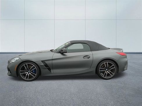 Used 2022 BMW Z4 M40i w/ Driving Assistance Package image 3