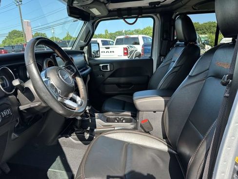 Used 2022 Jeep Gladiator Mojave w/ LED Lighting Group AWD/4WD image 9