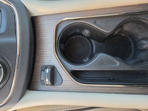 Used 2015 Chrysler 200 C w/ Navigation & Sound Group I AWD/4WD image 8