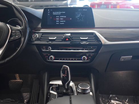 Used 2018 BMW 530i xDrive AWD/4WD image 45