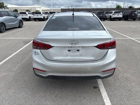 Used 2020 Hyundai Accent SE FWD image 4