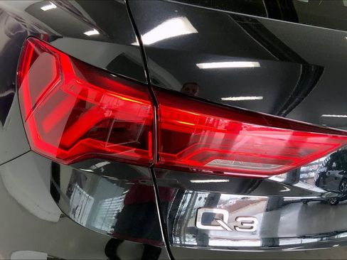 Used 2020 Audi Q3 2.0T Premium Plus w/ Premium Plus Package AWD/4WD image 29