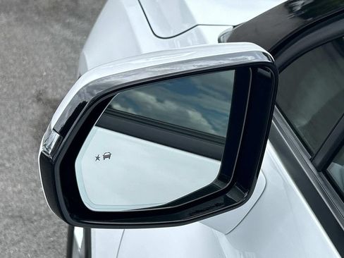 Used 2022 Chevrolet Blazer LT FWD image 20
