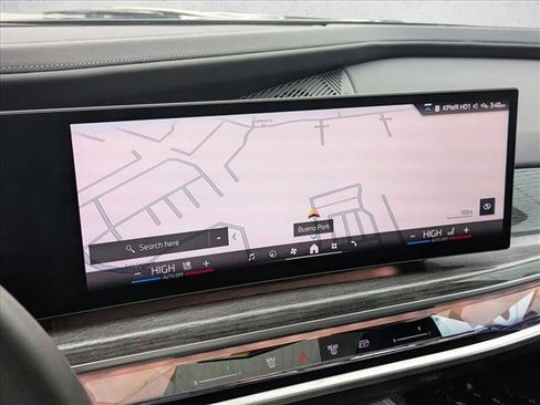 Used 2023 BMW 740i image 14