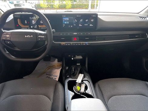 Used 2025 Kia K4 FWD image 6