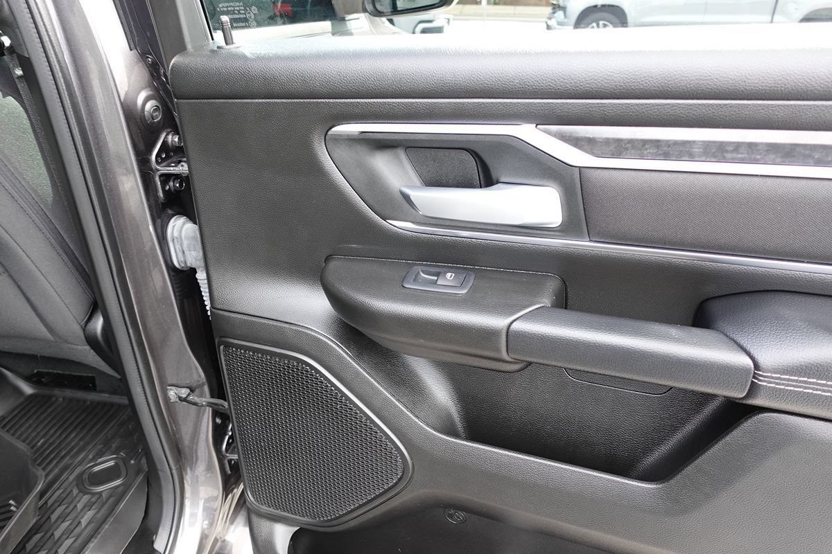 Used 2024 RAM 1500 Big Horn AWD/4WD image 29