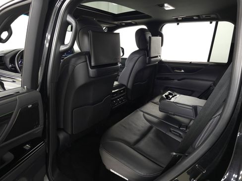 Used 2023 Lexus LX 600 4WD w/ Appearance Package image 40