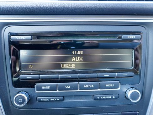 Used 2014 Volkswagen Passat 1.8T S image 30