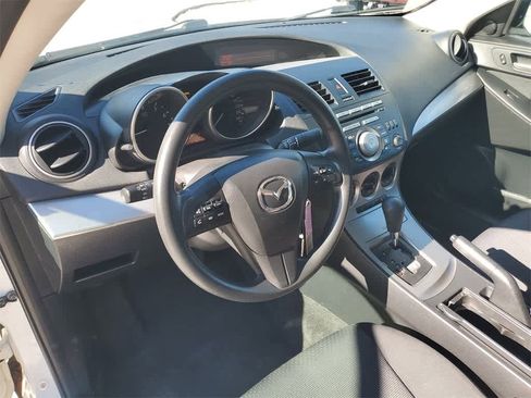 Used 2010 MAZDA MAZDA3 i Sport image 22