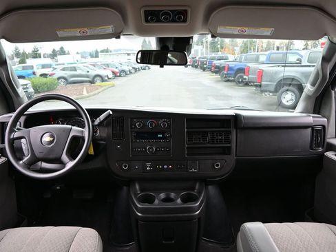 Used 2020 Chevrolet Express 3500 LT w/ LT Preferred Equipment Group image 20