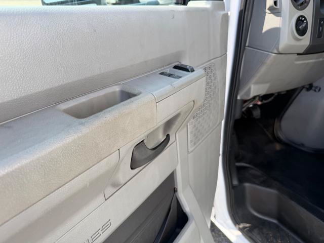 Used 2017 Ford E-450 and Econoline 450 Super Duty w/ Power Windows & Locks Group RWD image 19
