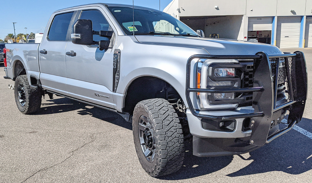 Used 2023 Ford F250 XL w/ STX Appearance Package AWD/4WD image 1