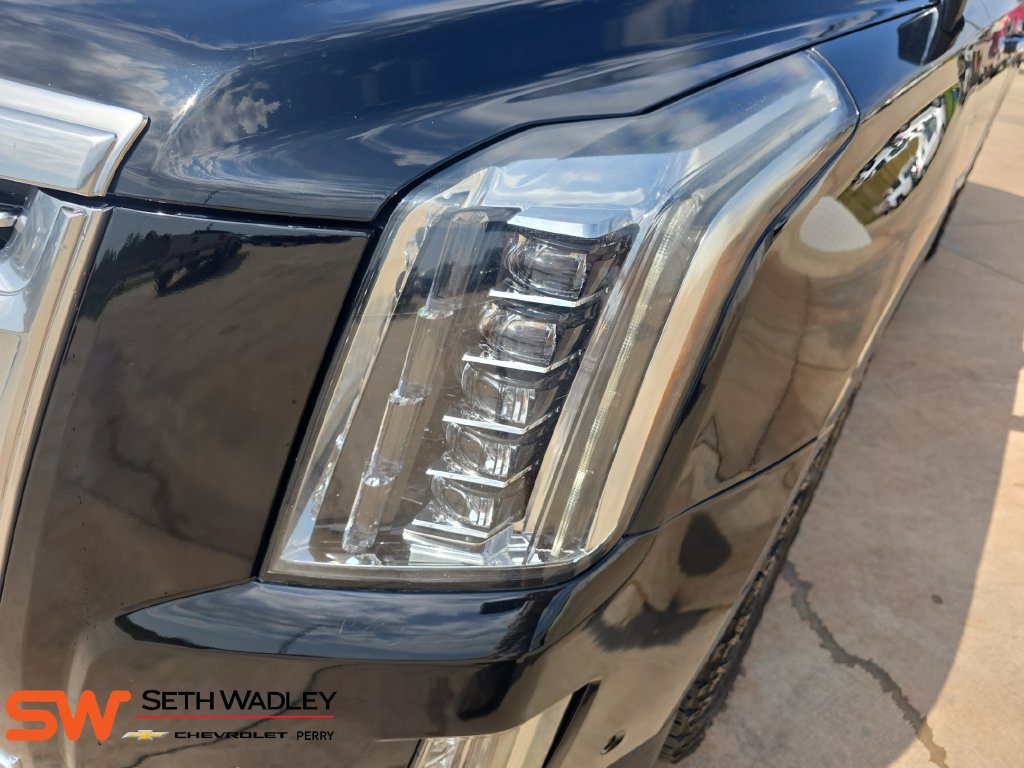 Used 2018 Cadillac Escalade ESV Platinum AWD/4WD image 32