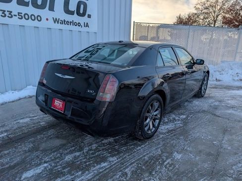 Used 2014 Chrysler 300 S image 28