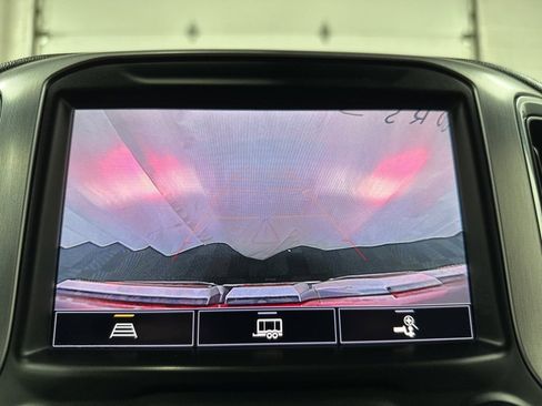 Used 2021 GMC Sierra 1500 SLT w/ SLT Premium Plus Package image 31