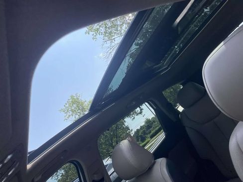 Used 2019 Hyundai Santa Fe FWD image 17
