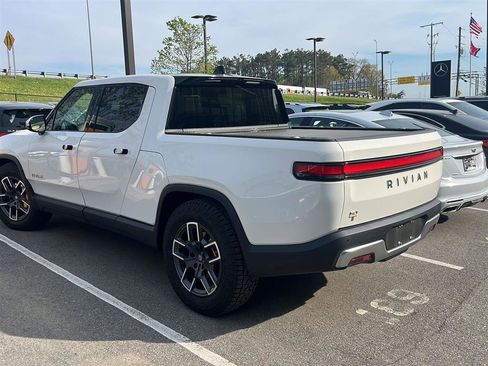 Used 2022 Rivian R1T Launch Edition image 12