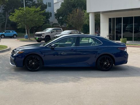 Used 2024 Toyota Camry XSE FWD image 3