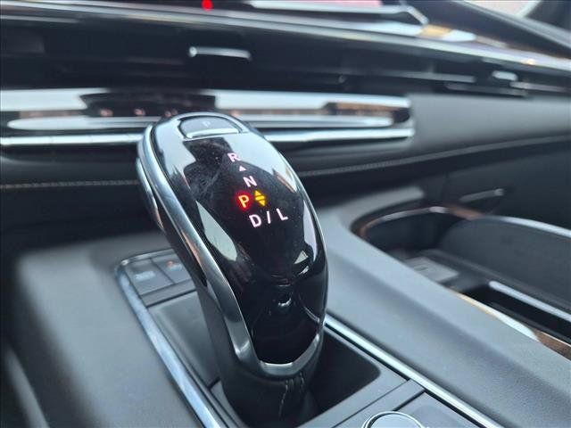 Used 2023 Cadillac Escalade ESV Sport Platinum AWD/4WD image 13
