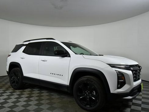 New 2026 Chevrolet Equinox LT w/ Convenience Package II image 9